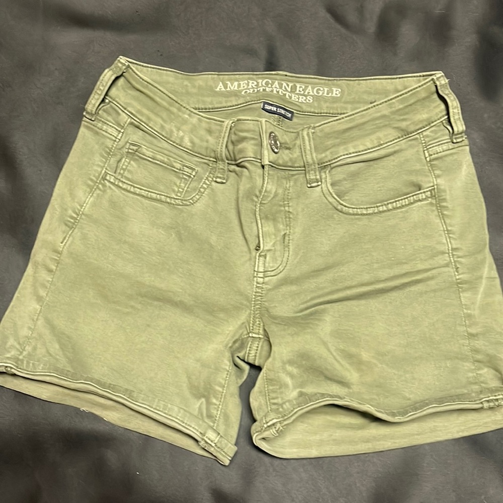 American eagle mid stretch shorts green